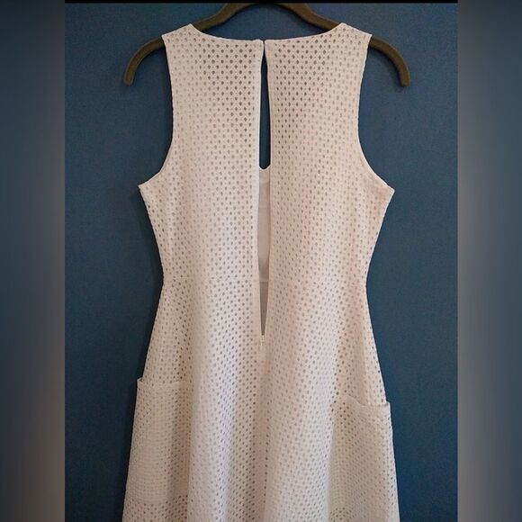 Banana Republic Lace Fit + Flare Midi Dress. - Picture 7 of 14